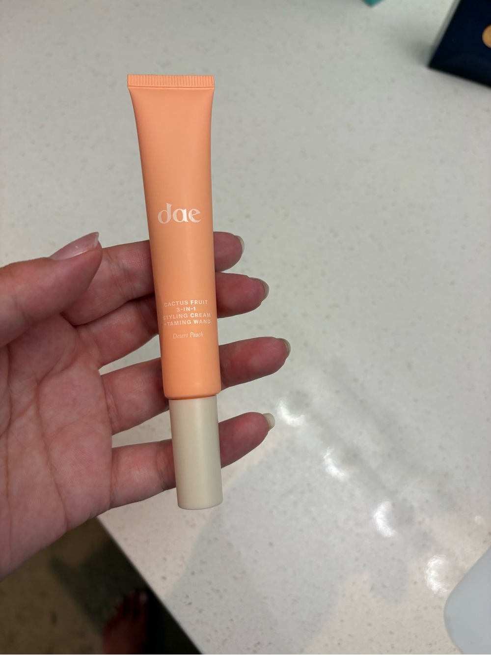 dae Cactus Fruit 3-in-1 Styling Cream & Taming Wand — Peach